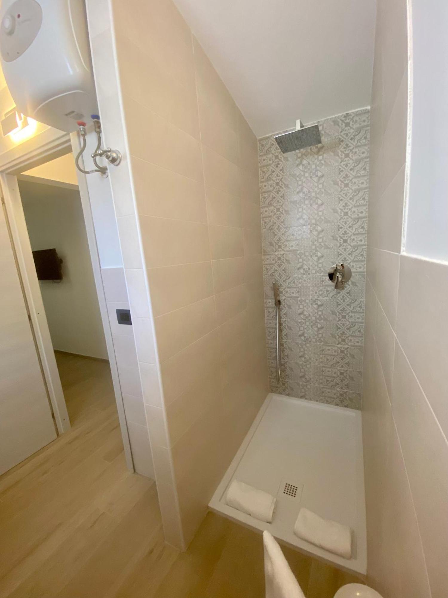 Marina Bay Beach Suites Пескичи Экстерьер фото