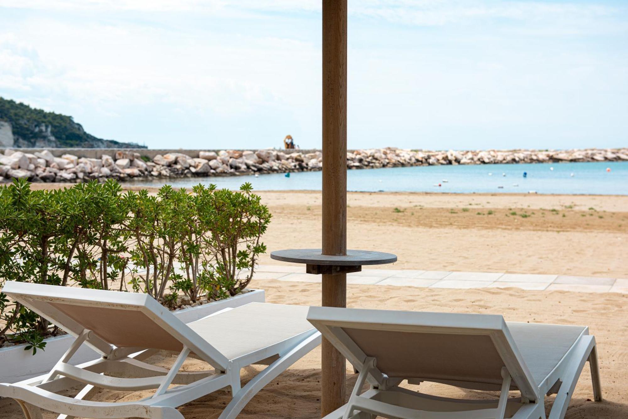 Marina Bay Beach Suites Пескичи Экстерьер фото