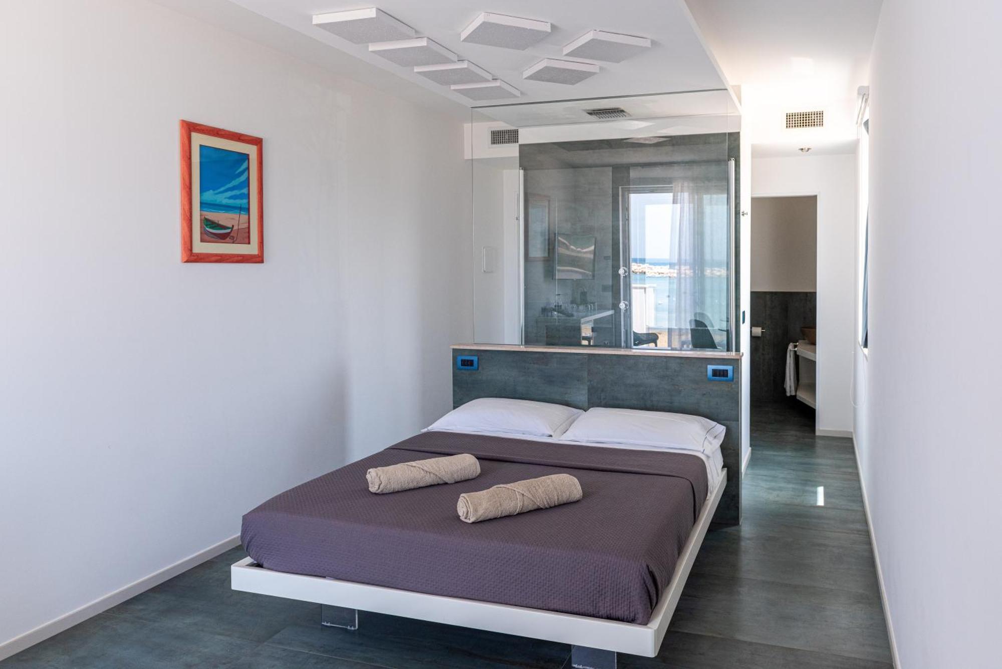 Marina Bay Beach Suites Пескичи Экстерьер фото